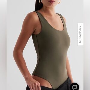 😍Express HIGH COMPRESSION BODY CONTOUR MATTE SCOOP NECK BODYSUIT